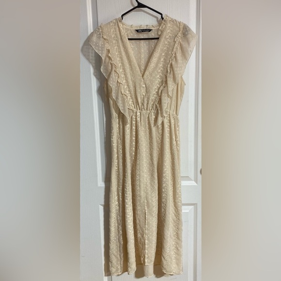 Zara Cream Ruffled Maxi Front Slip Cinched Waist V-Neck Coastal Dress Size Large - Picture 4 of 13
